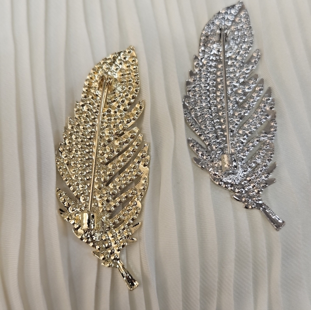 NEW Crystal Feather Brooch - Picture 8 of 8